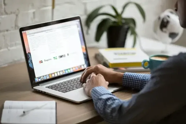Jak Merchant Cash Advance pomaga w zarządzaniu płynnością finansową?